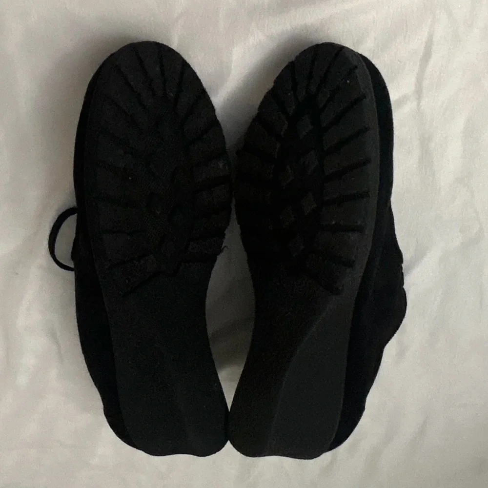 AVENUE shoes